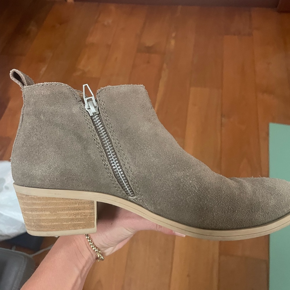 Dolce Vita suede booties (color: taupe)